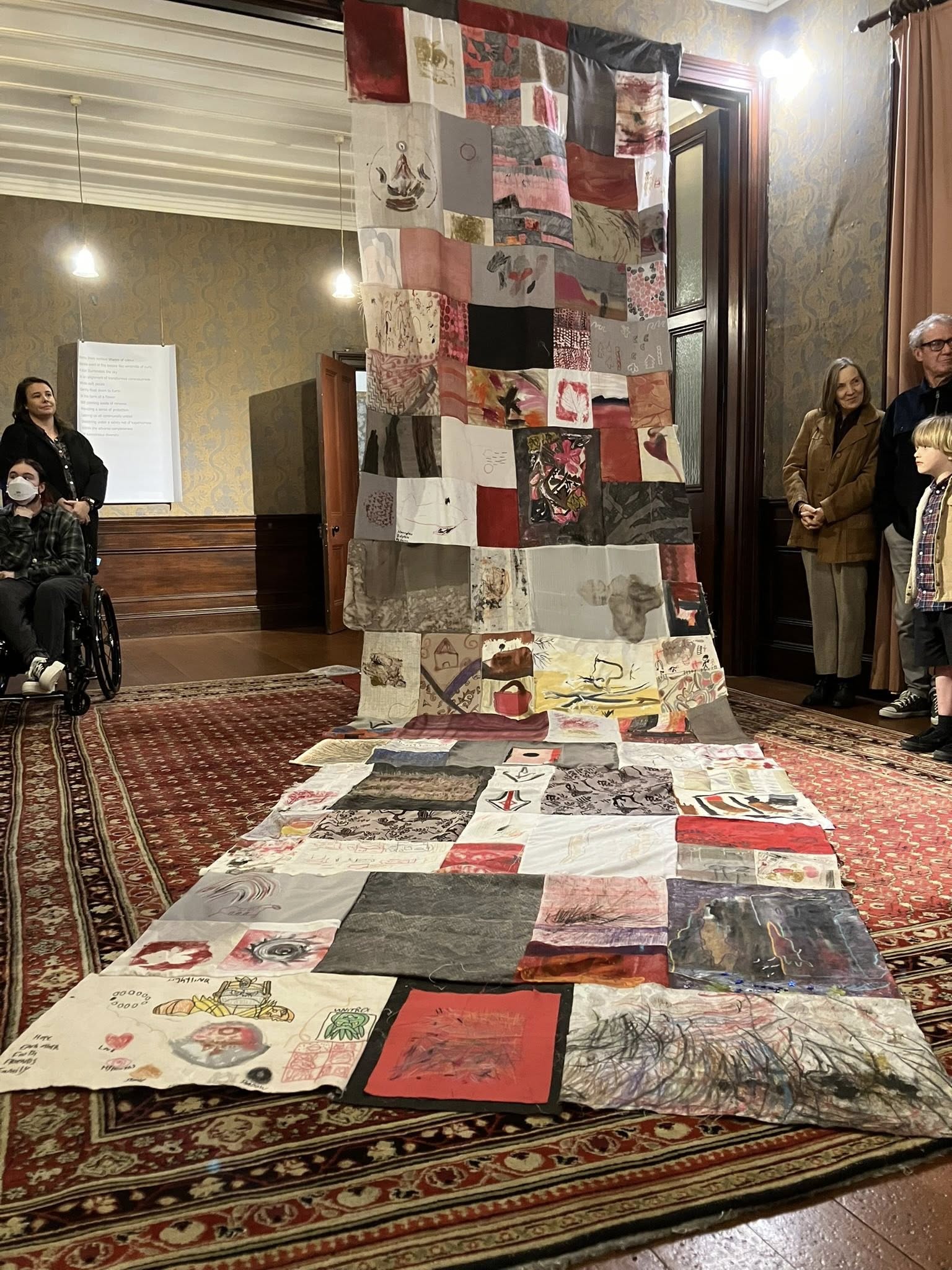 The quilt by the Māpura Collective. The quilt by the Māpura Collective.